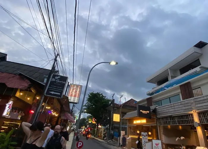 Cozy Kuta - 1 Minutes To The By Micky Studio2 3* Legian (Bali)